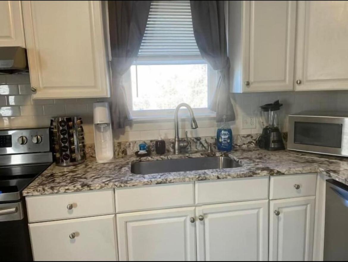 Charming Cottage Historic Falmouth Cape Cod Near Beach And Downtown 2Br 1Bath Deck Екстер'єр фото