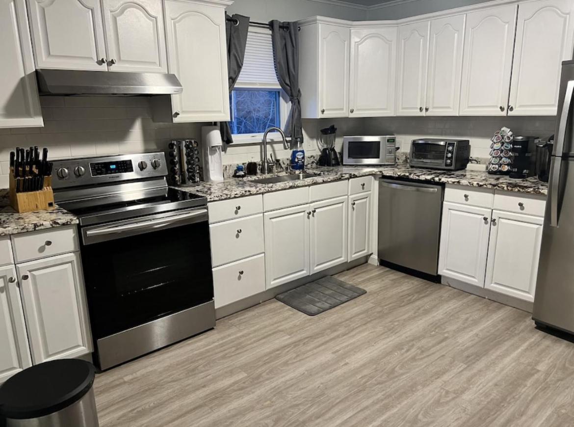 Charming Cottage Historic Falmouth Cape Cod Near Beach And Downtown 2Br 1Bath Deck Екстер'єр фото